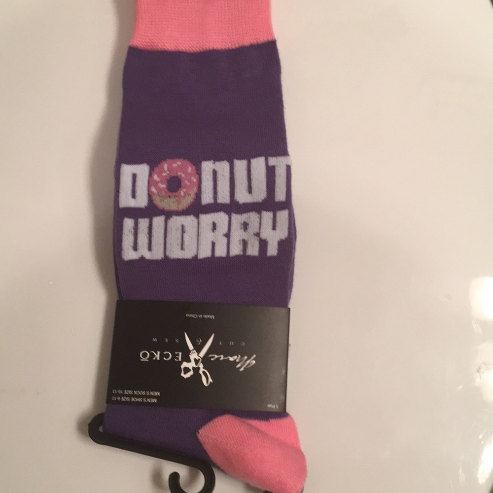 2 New Marc Ecko DONUT WORRY Socks Pink & Purple